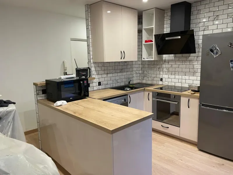 Cuisine rénovée par ARPE, chantier Chameau